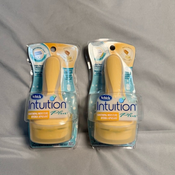Schick Intuition Plus Razor – Milk & Honey Soothing Moisture | 2 Razors Sealed - Picture 6 of 12